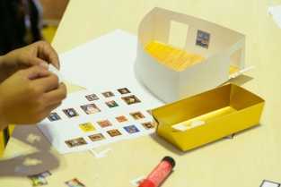 COLLECTIONS ミニチュア展覧会を作ろう